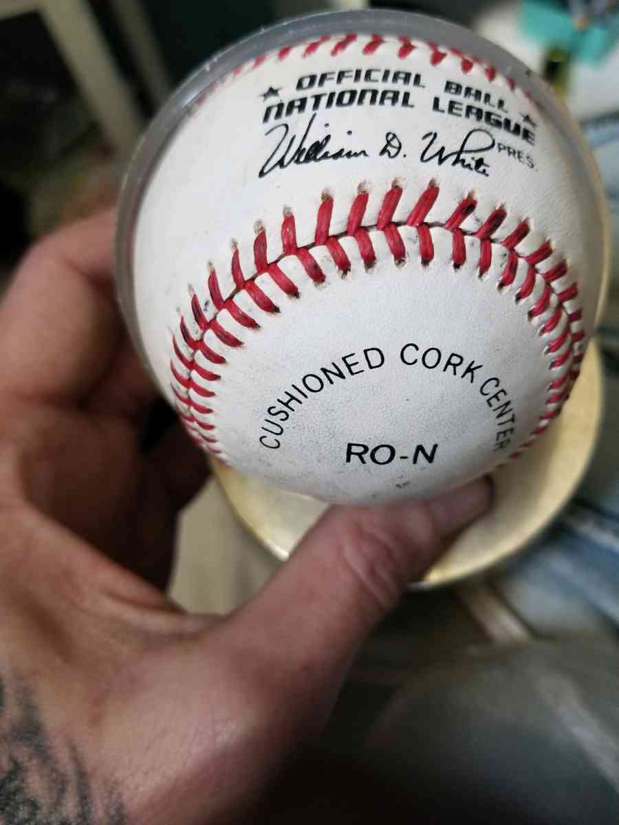 johnny bench auto graphed baseball - Cincinnati, Ohio - FleaMarketBay