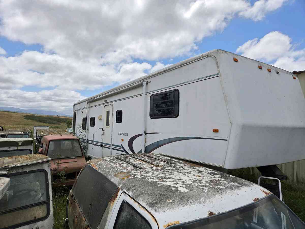 golfcarts s10 Chevy blazer motor and granny and many others - Salinas, California - FleaMarketBay