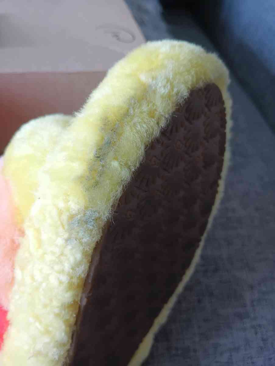 UGG Fluff Yeah Slide Kids Yellow Rainbow size 6 for women - Frostproof, Florida - FleaMarketBay