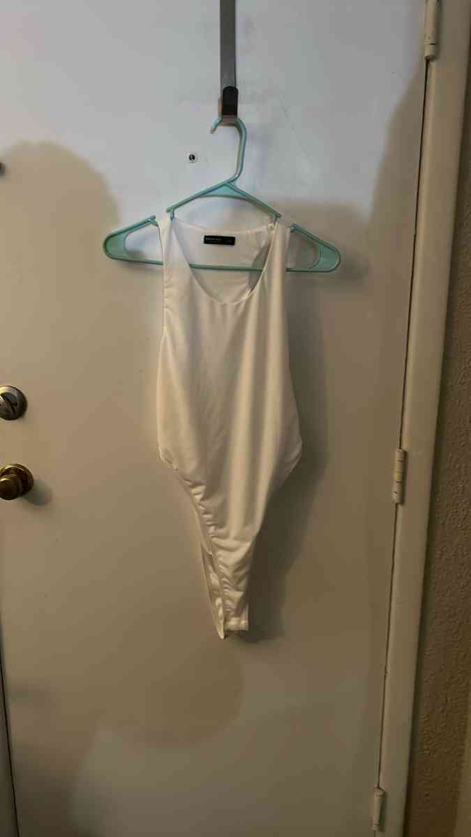 SHEIN Curve White Cutout Back Bodysuit  Size 1XL Spring Summ - Atlanta, Georgia