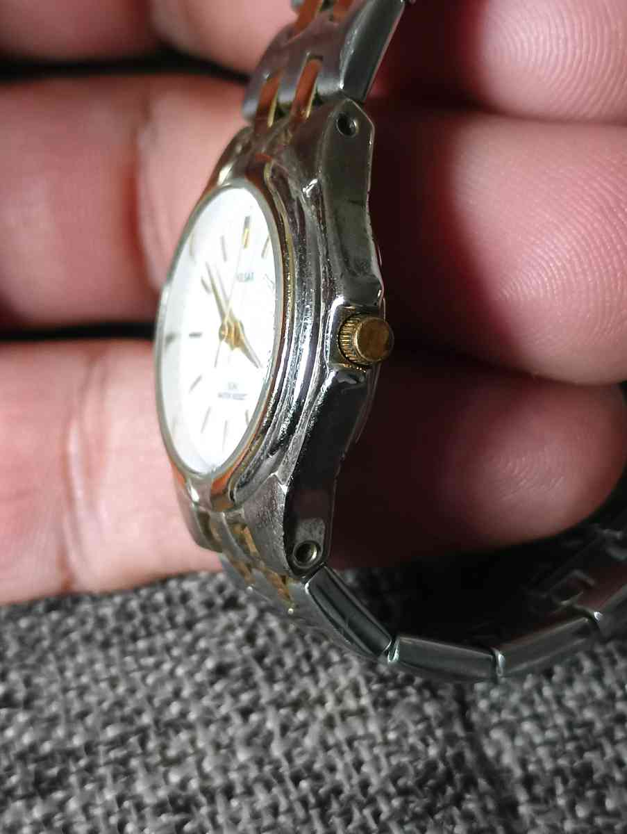 Pulsar Watch Stainless Steel Silver Gold - Frostproof, Florida - FleaMarketBay