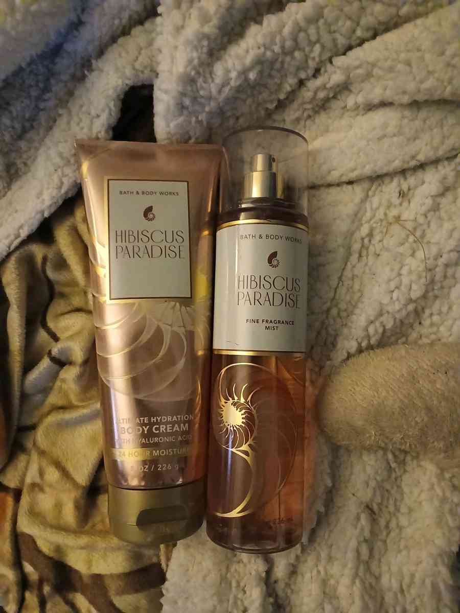 Bath and body worth body spray and lotion - Hollywood, Florida