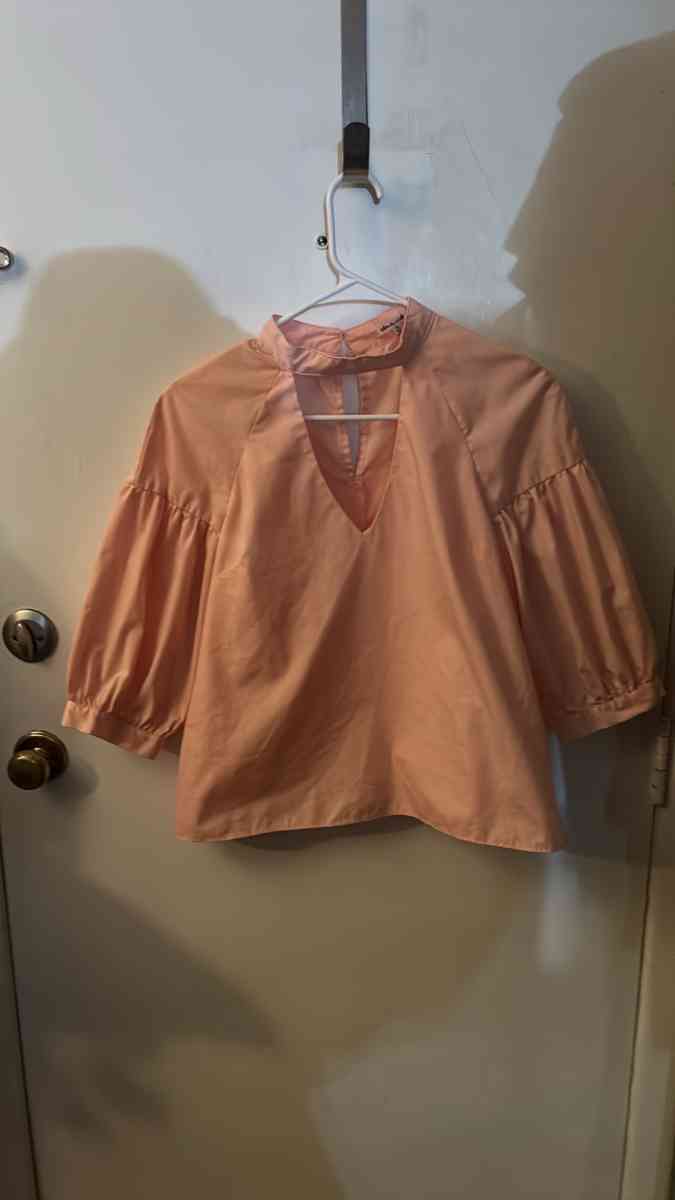 Bleuh Ciel Cowl Balloon Sleeve Choker V Line Peach Blouse M - Atlanta, Georgia - FleaMarketBay