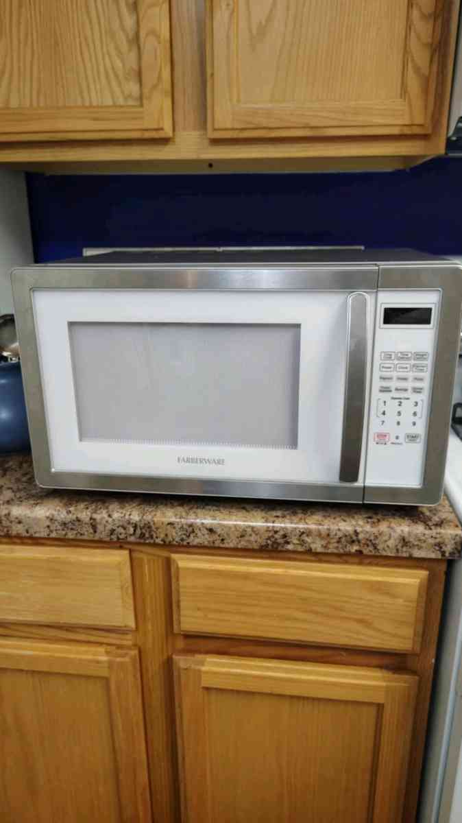 1000 watt microwave - El Paso, Texas - FleaMarketBay
