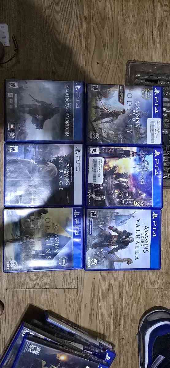 ps5 with 10 games - Monroe, Louisiana - FleaMarketBay