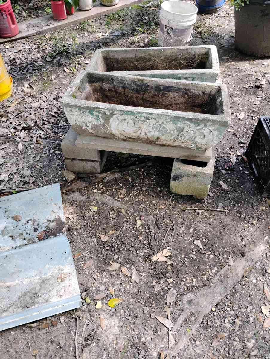 concrete planters - Alicia, Arkansas