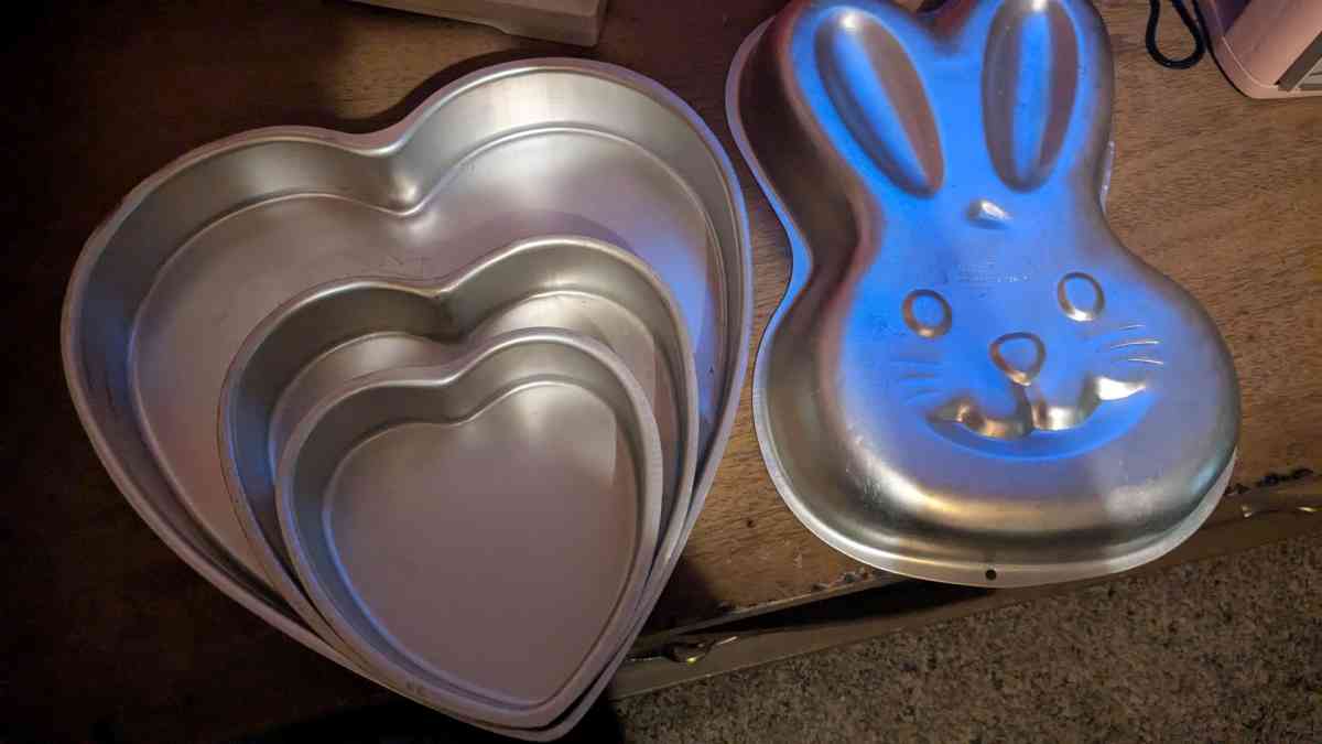 cake pans - Lincolnton, North Carolina