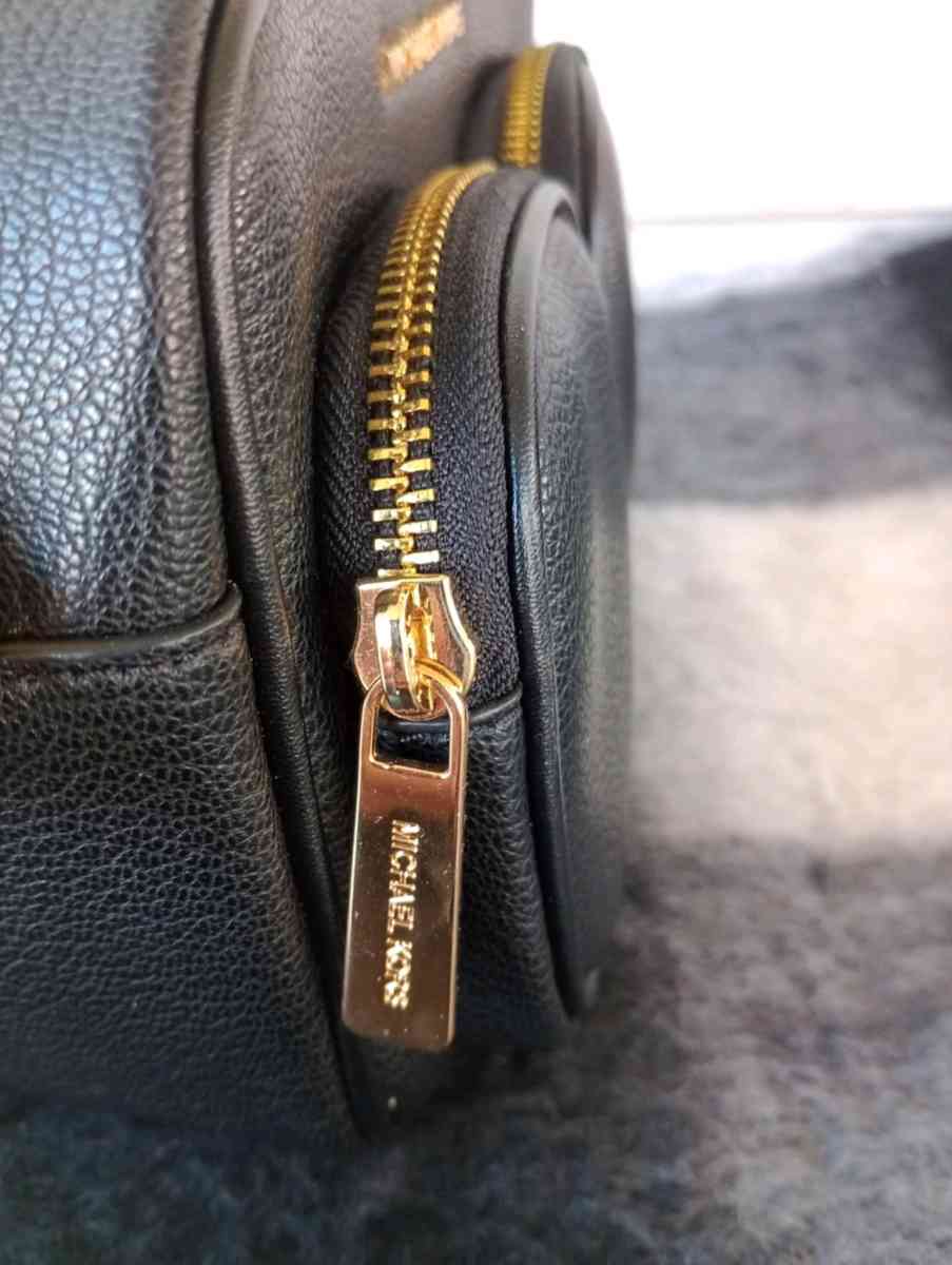 MICHAEL KORS JET SET TRAVEL MEDIUM SHOULDER CROSSBODY BAG WI - Frostproof, Florida - FleaMarketBay