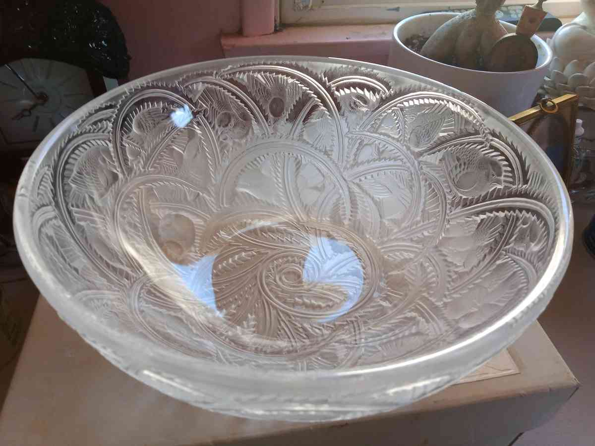 ESTATE SALE LALIQUE CRISTAL PARIS DECORATIVE BOWL BOX INCLUD - North Hollywood, California - FleaMarketBay