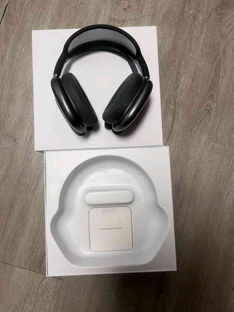 Apple Airpod max Black - Wilmington, Delaware - FleaMarketBay