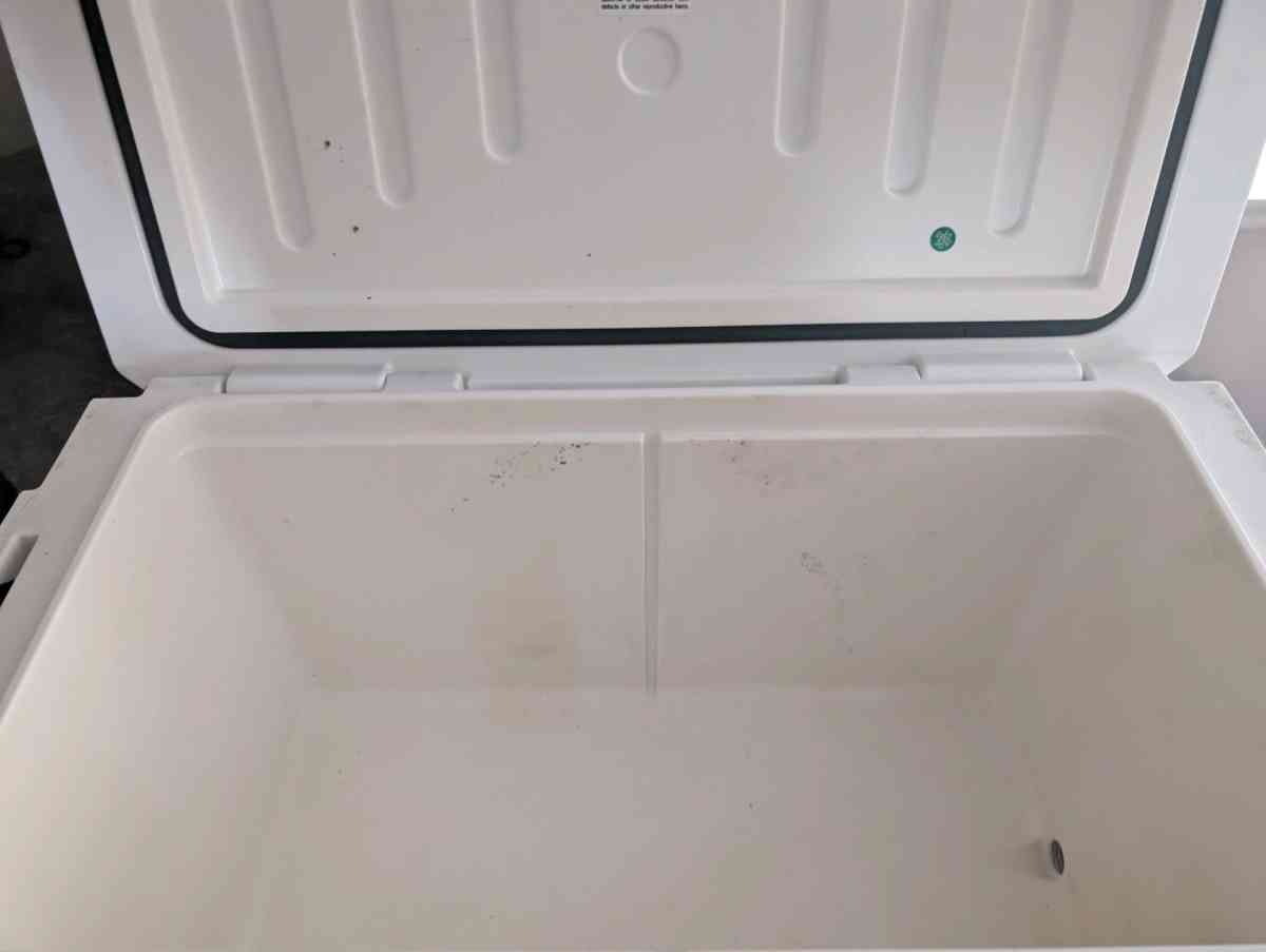 75L Insulated Cooler - Evansville, Indiana - FleaMarketBay