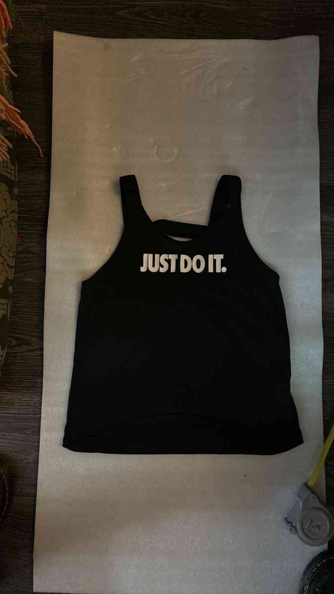 Nike Womens DriFit Breathe Elastika Tank BQ5802010 BlackWhit - Atlanta, Georgia - FleaMarketBay