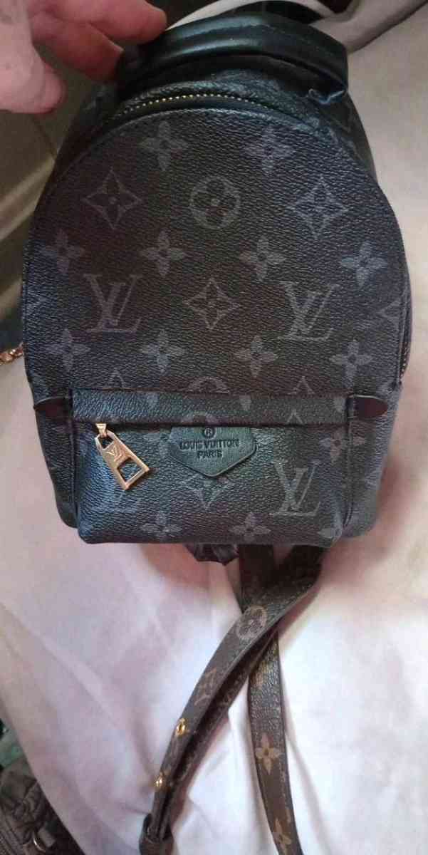 PURSES - Sumter, South Carolina - FleaMarketBay