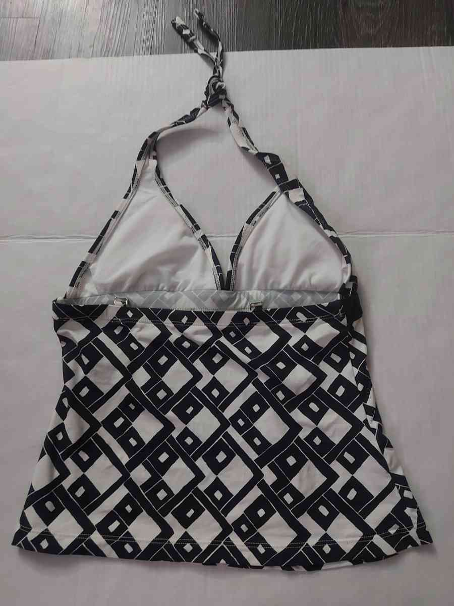 JAG Two Piece Geometric Halter Black White Bikini Size S - Atlanta, Georgia - FleaMarketBay