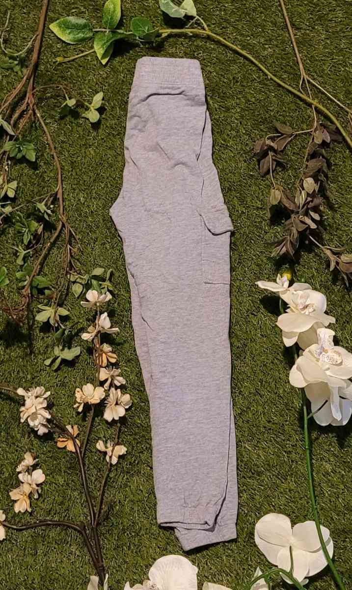 Gray Girls Cargo Pants - Baltimore, Maryland - FleaMarketBay