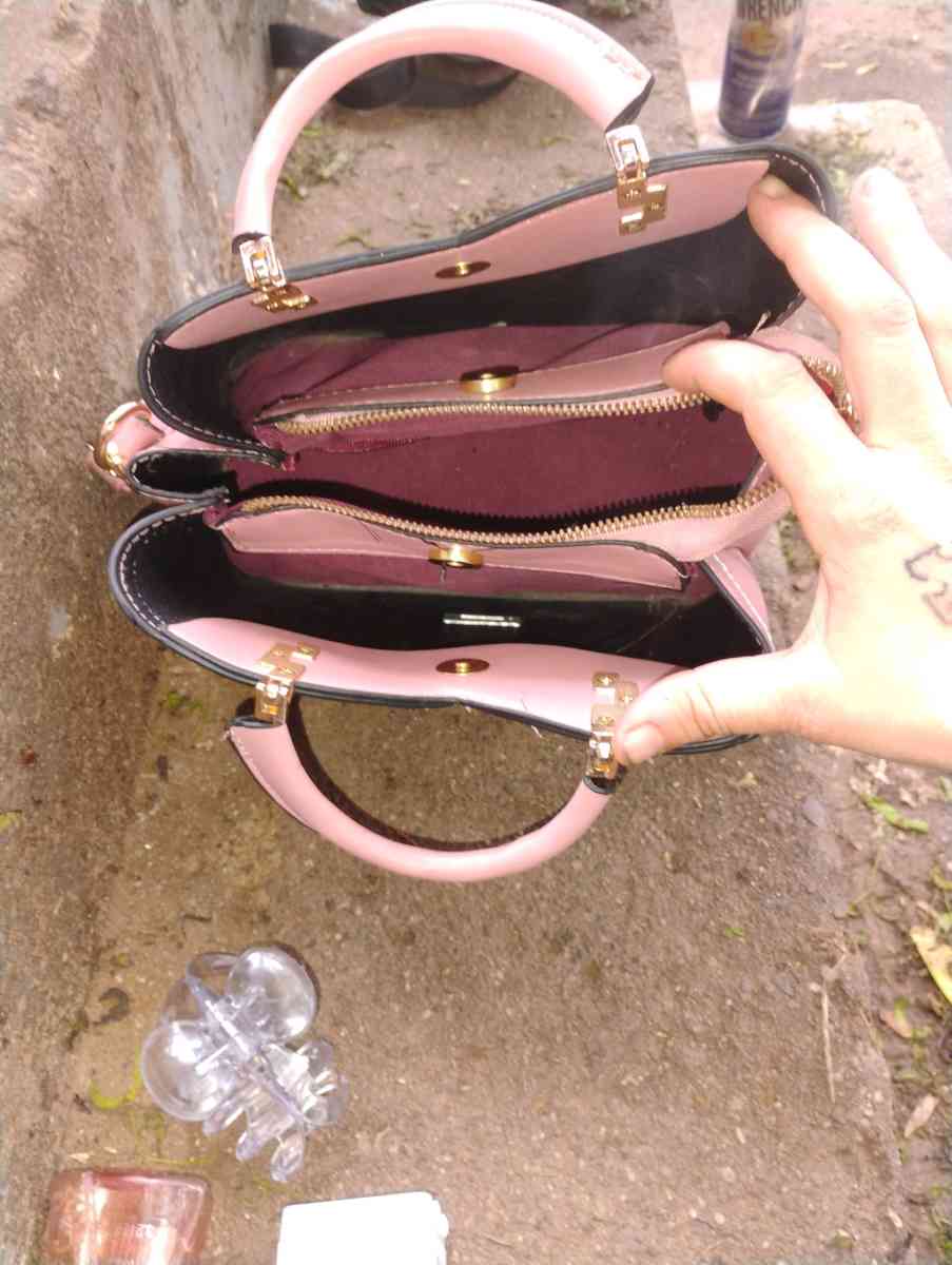 purse - Monticello, New York - FleaMarketBay