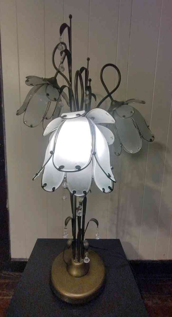 Vintage Table Lamp - Canton, Ohio - FleaMarketBay