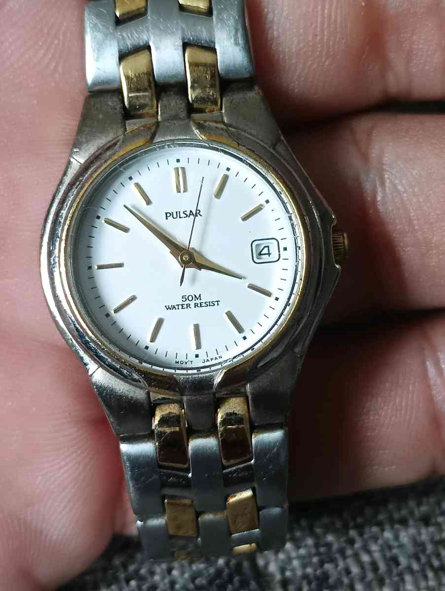 Pulsar Watch Stainless Steel Silver Gold - Frostproof, Florida - FleaMarketBay