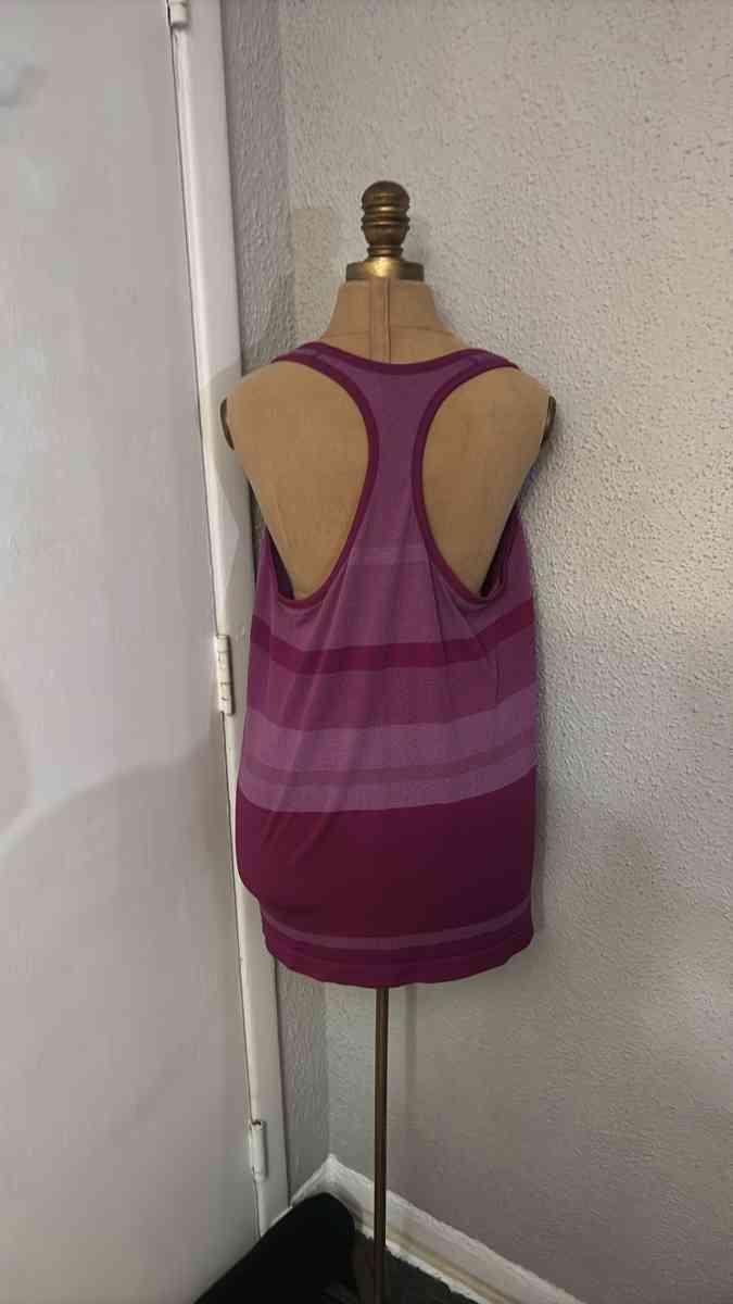 Champion Vapor Striped Running Tank - Atlanta, Georgia - FleaMarketBay