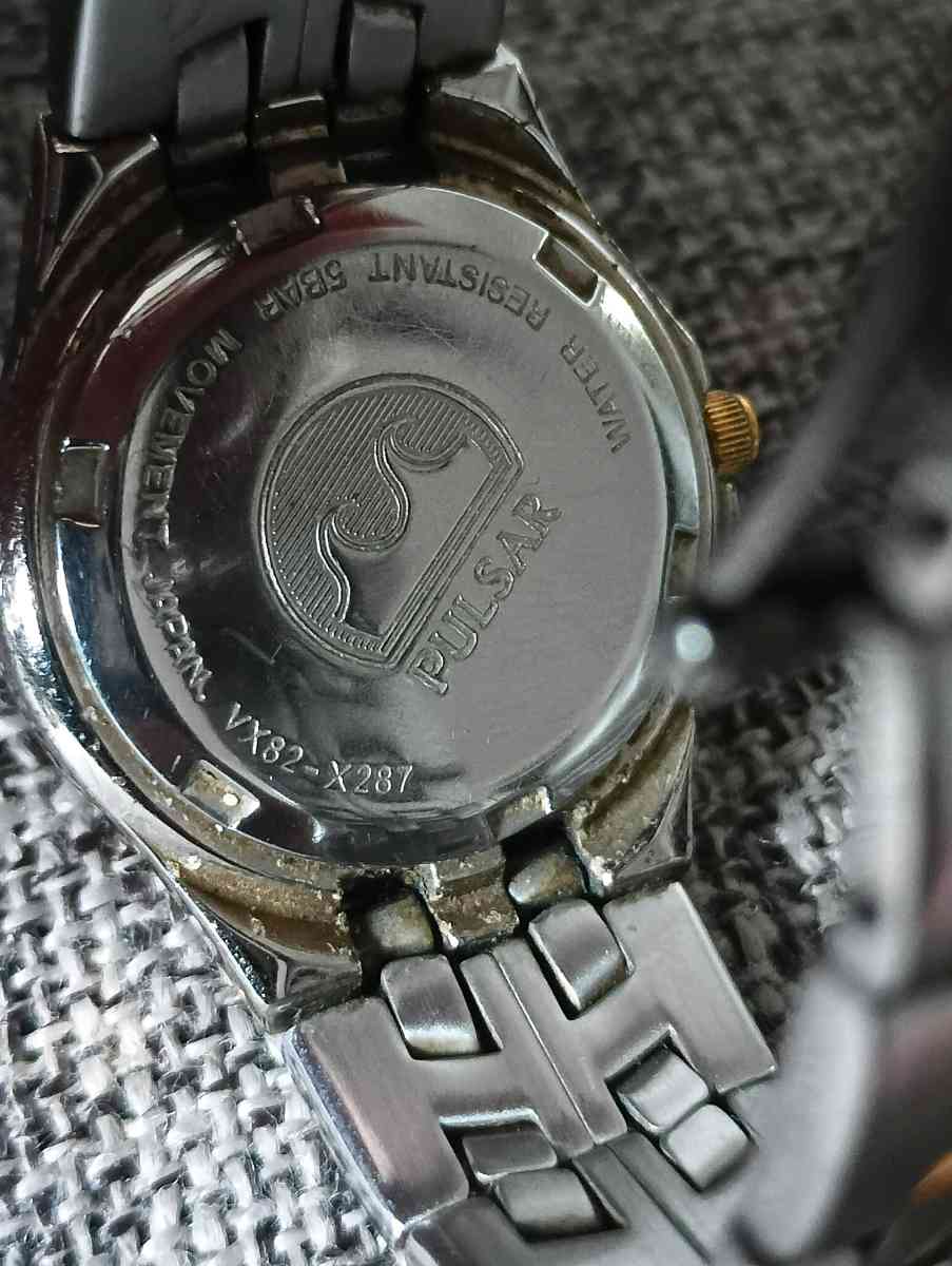 Pulsar Watch Stainless Steel Silver Gold - Frostproof, Florida - FleaMarketBay