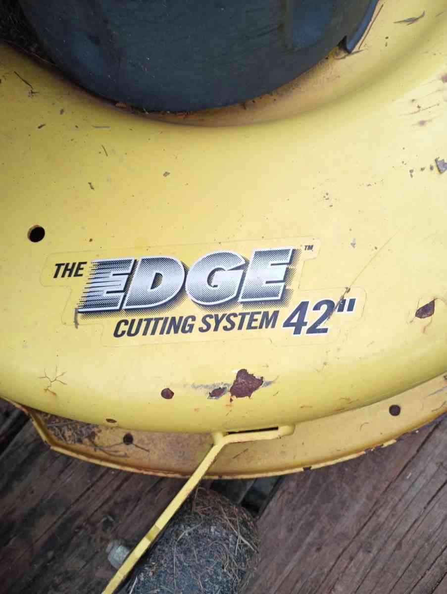 John Deere lawn tractor - Loudon, Tennessee - FleaMarketBay