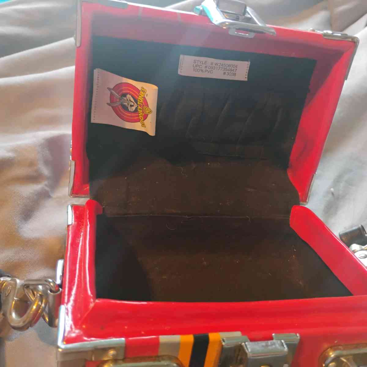 Looney tunes purse Tweety bird - Pittsburgh, Pennsylvania - FleaMarketBay