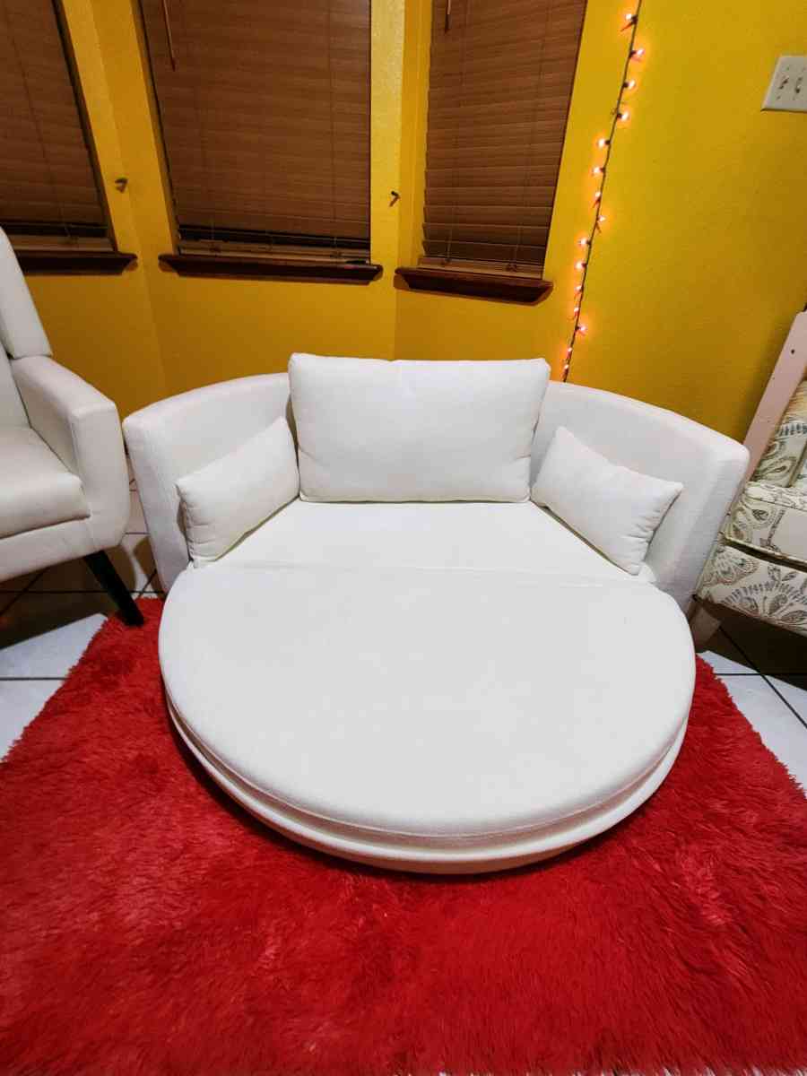 NEWSof cama plegable convertible redondo beige moderno - Mcallen, Texas - FleaMarketBay