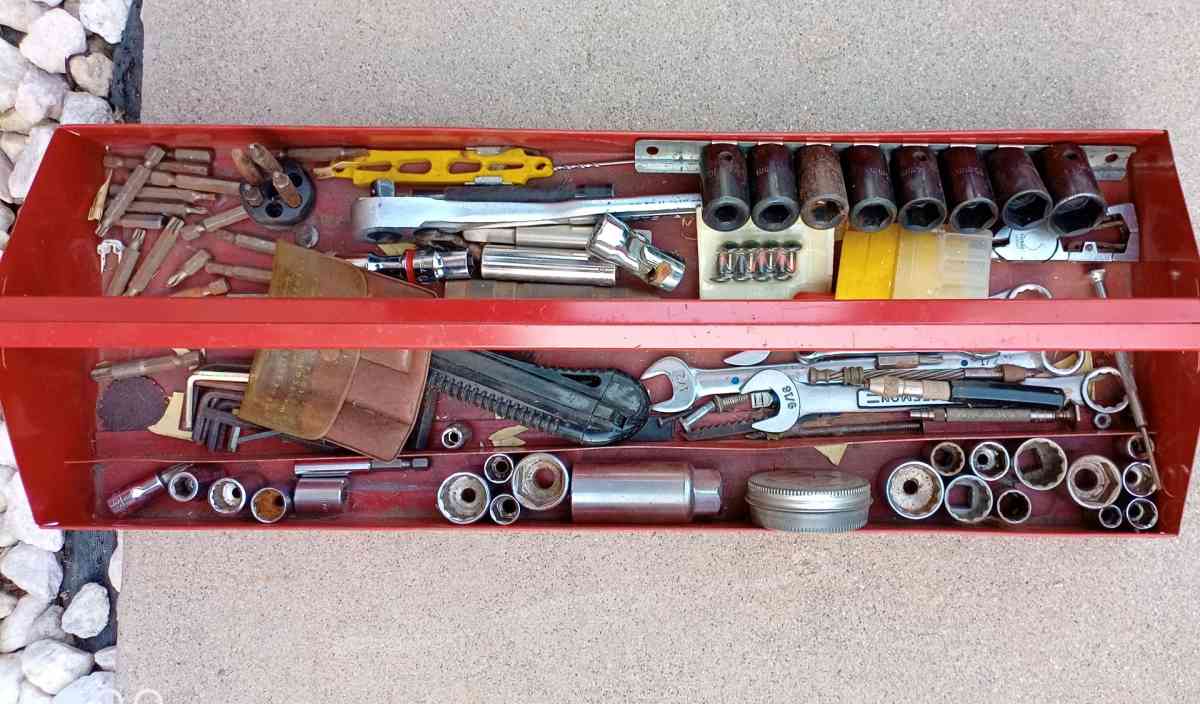 assorted tools with tray - Bellflower, California