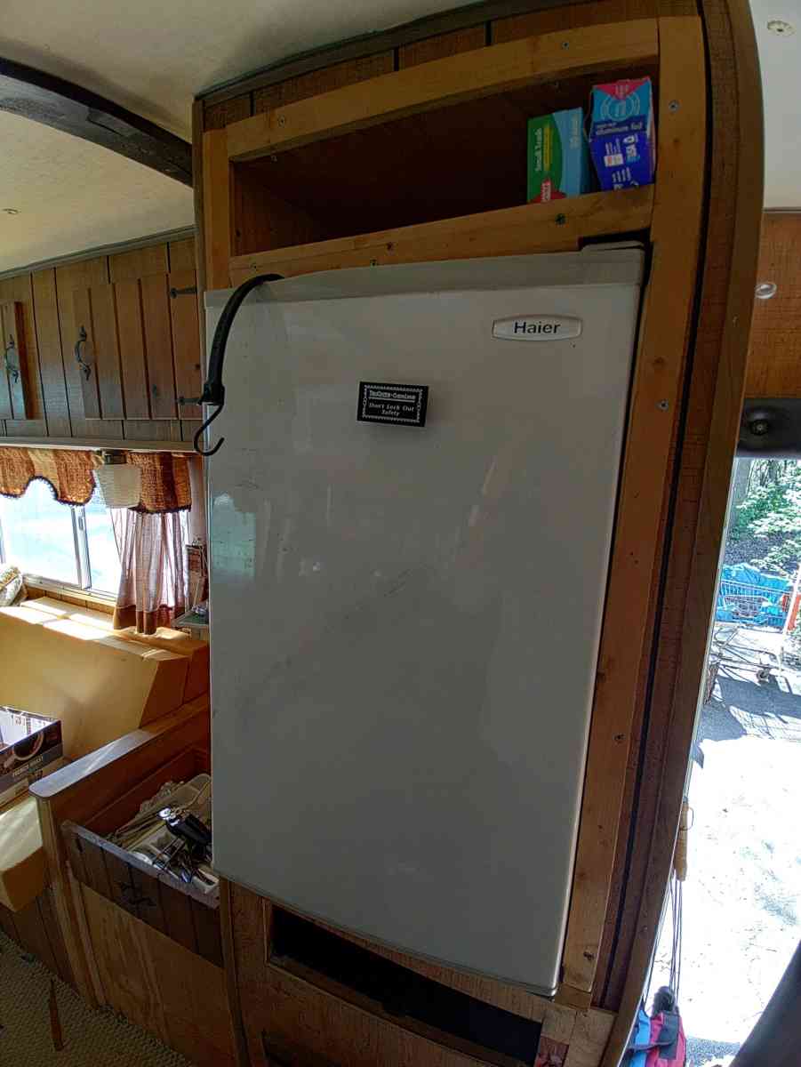 1976 Dodge RV    MUST GO - Cleveland, Ohio - FleaMarketBay