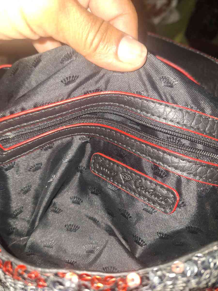 Juicy Couture Shoulder Bag - Las Vegas, Nevada - FleaMarketBay