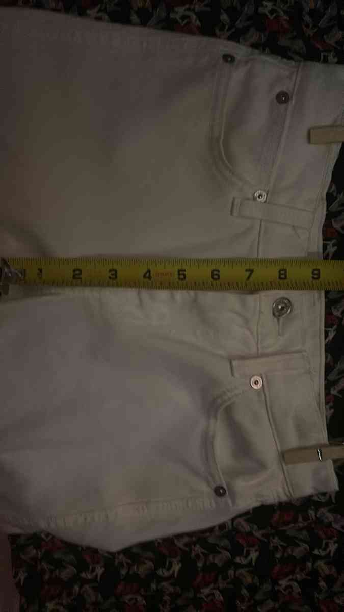 7FAM 7 For All Mankind White Jeans Size 24 - Atlanta, Georgia - FleaMarketBay