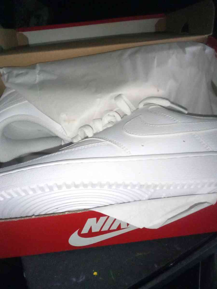 all white Nike Court womens size 8 - San Jose, California - FleaMarketBay