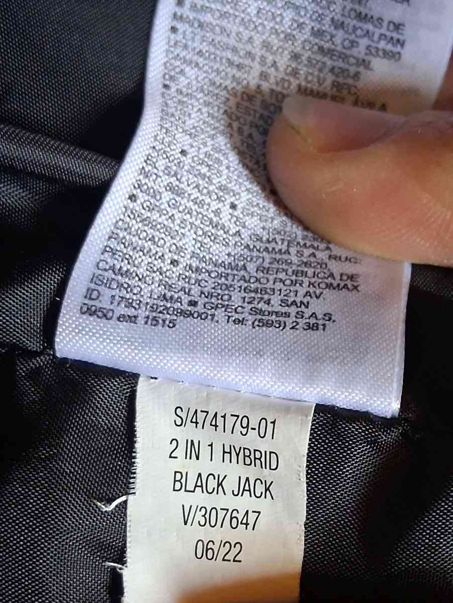 SALE BOYS OLD NAVY COAT YOUTH SIZE MEDIUM - Elysburg, Pennsylvania - FleaMarketBay