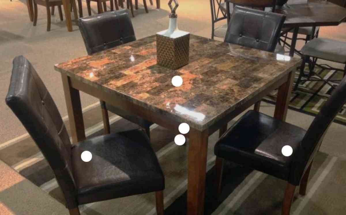 Dining Table With 4 Chairs - Daytona Beach, Florida