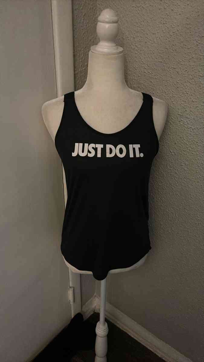 Nike Womens DriFit Breathe Elastika Tank BQ5802010 BlackWhit - Atlanta, Georgia