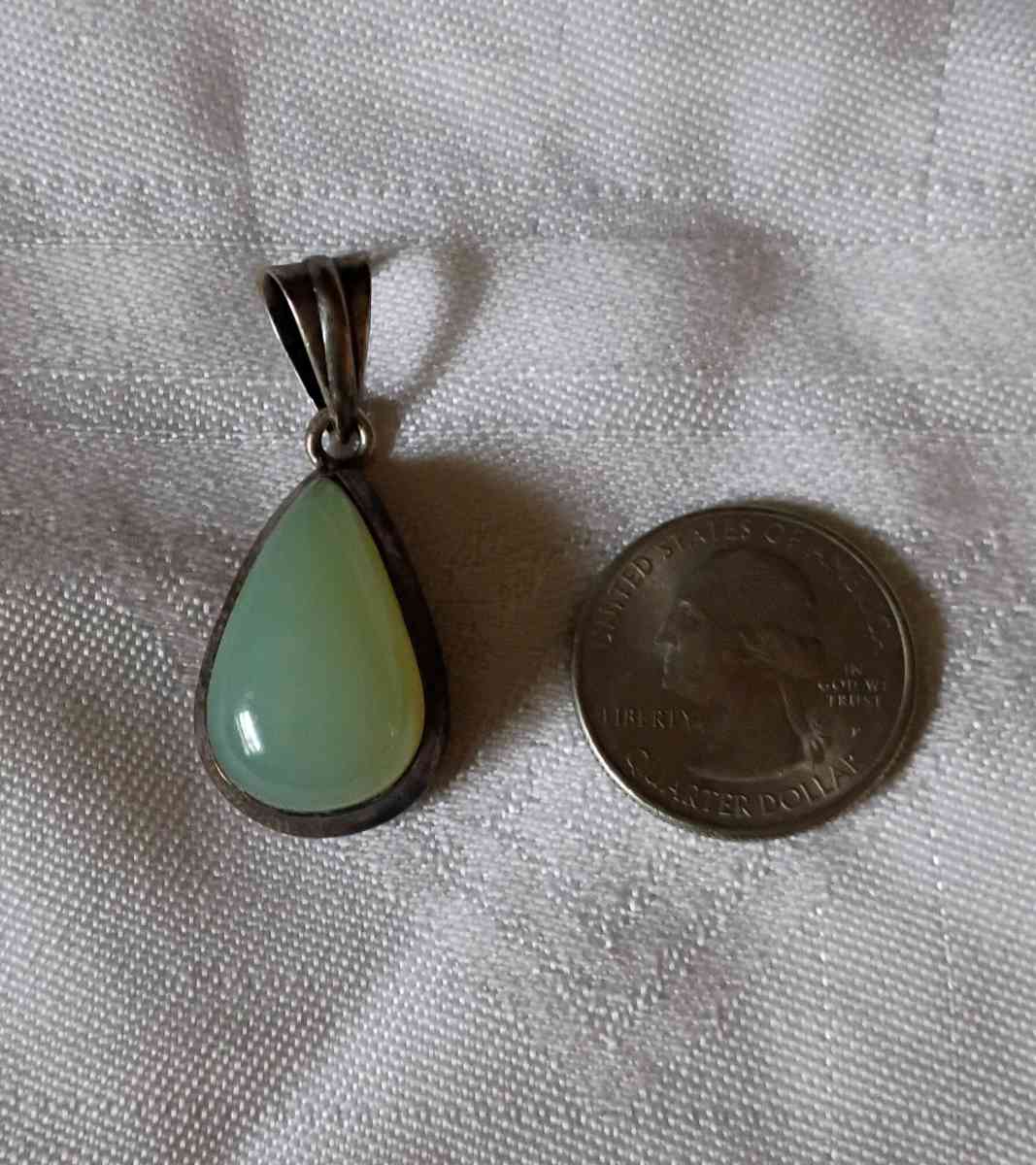 Vintage sterling and jade pendant - Brick, New Jersey