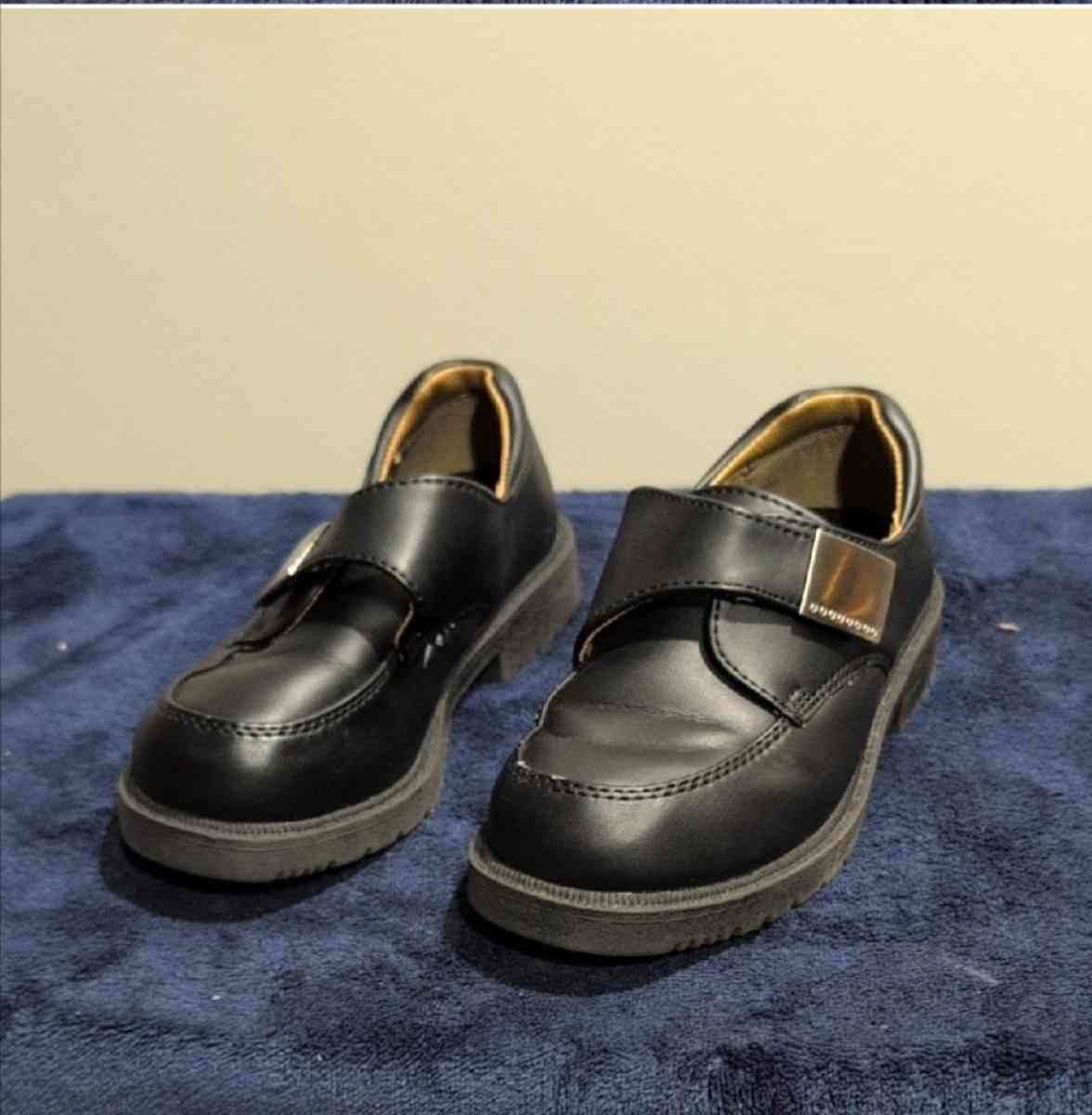 Boyss Black Leather Shoes size 9 - Baltimore, Ohio - FleaMarketBay