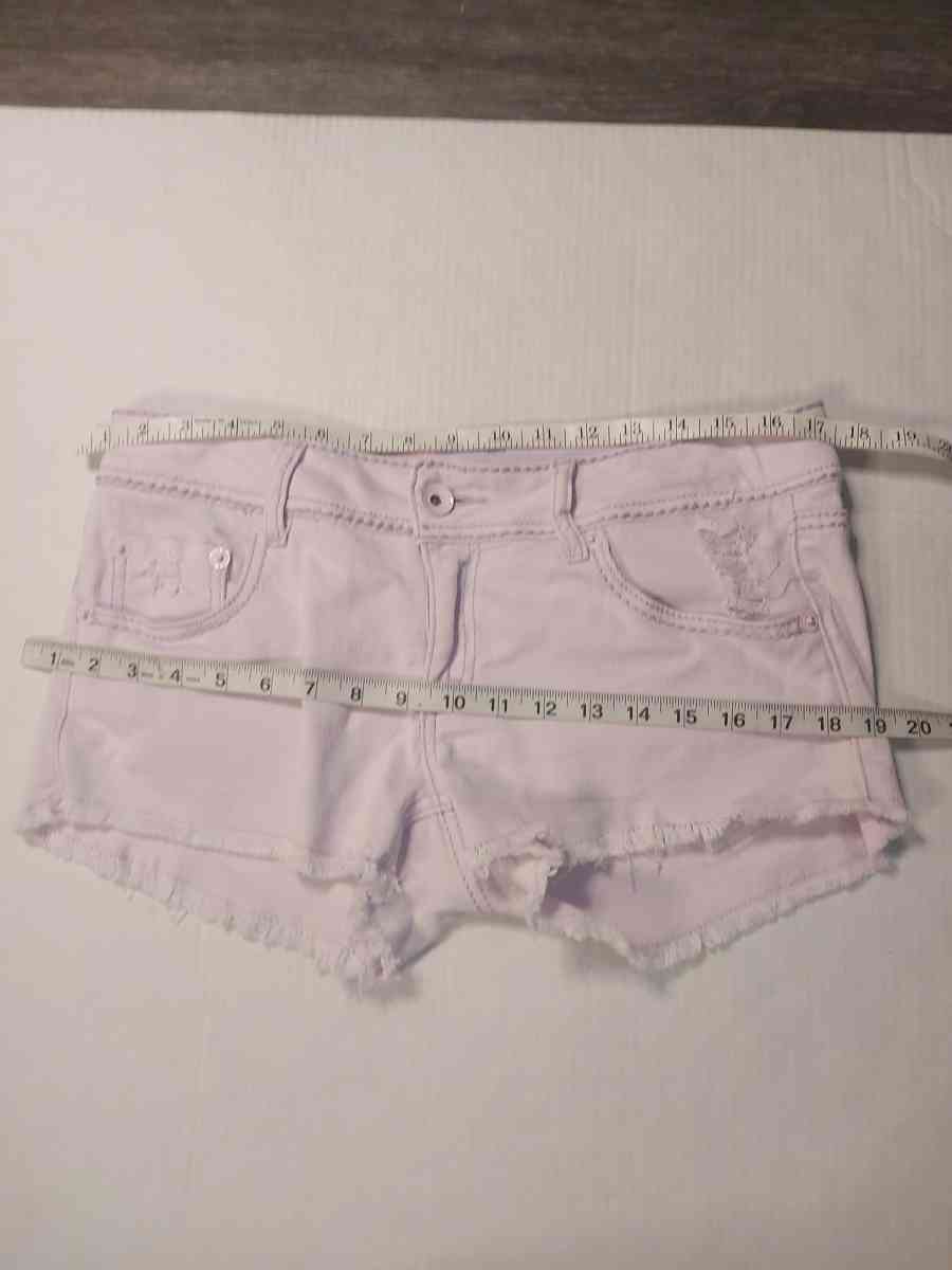 Dollhouse Lilac Purple Raw Hem Shorts Size Juniors - Atlanta, Georgia - FleaMarketBay