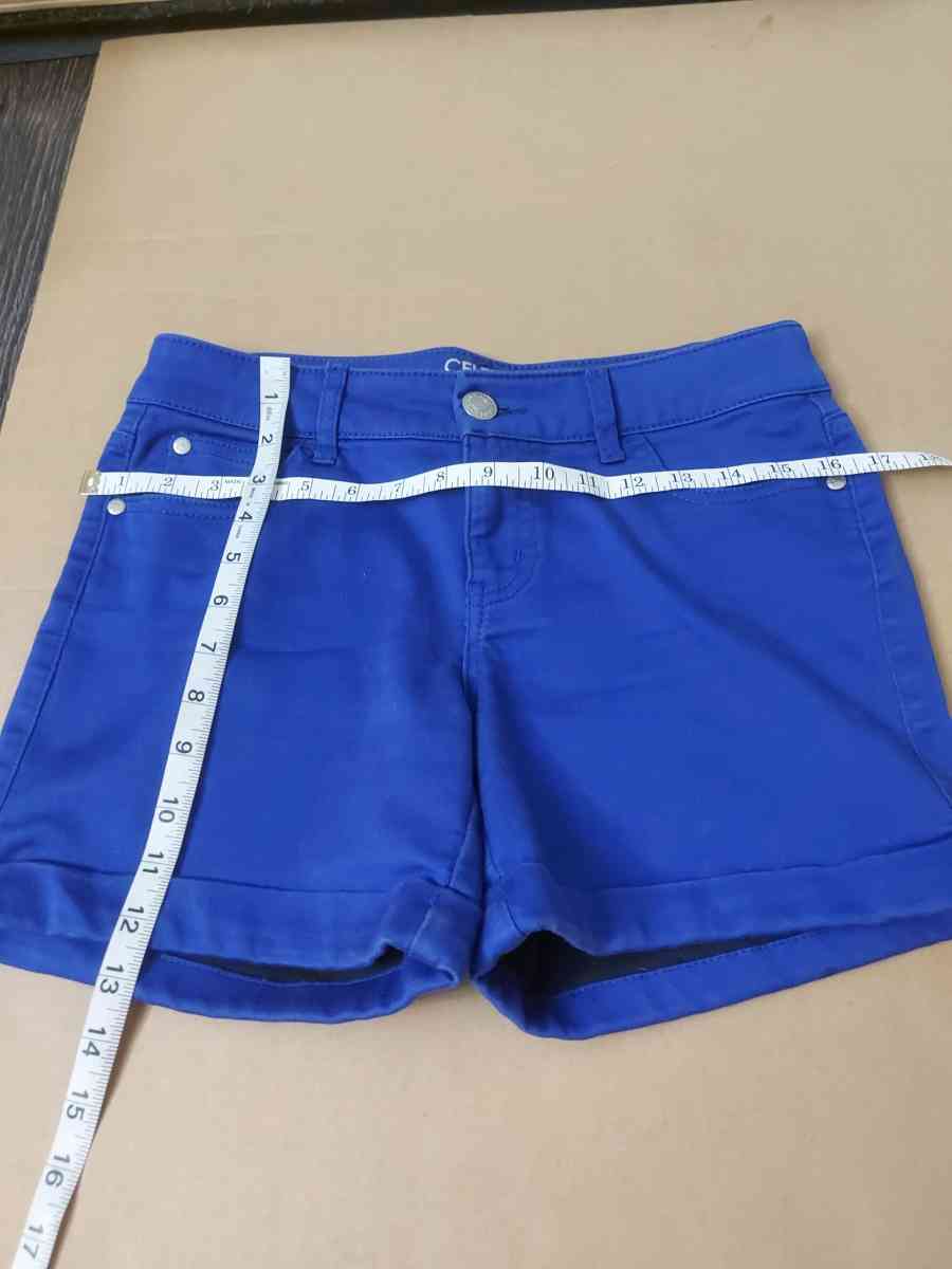 Celebrity Pink Electric Blue Jean Shorts Size S - Atlanta, Georgia - FleaMarketBay