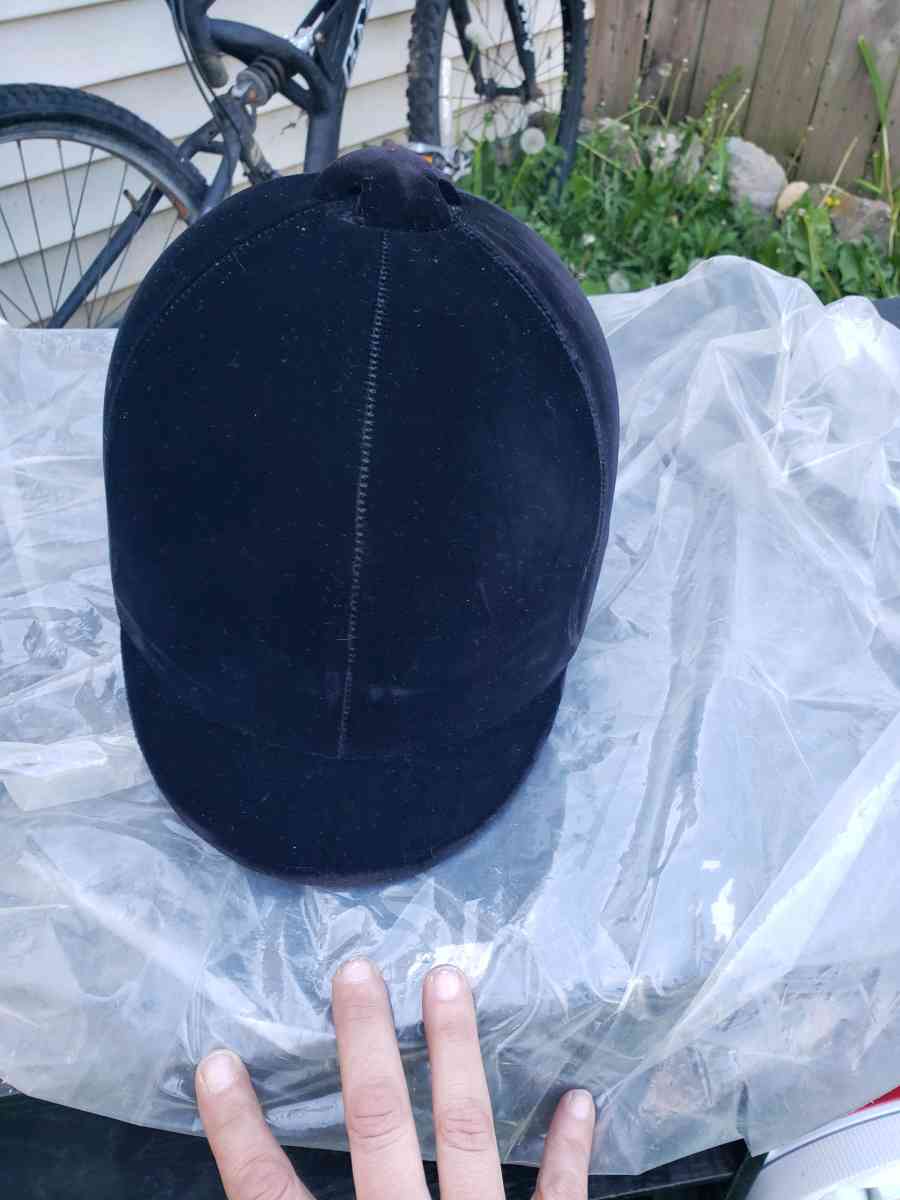 Equestrian Helmet - Bethlehem, Pennsylvania - FleaMarketBay
