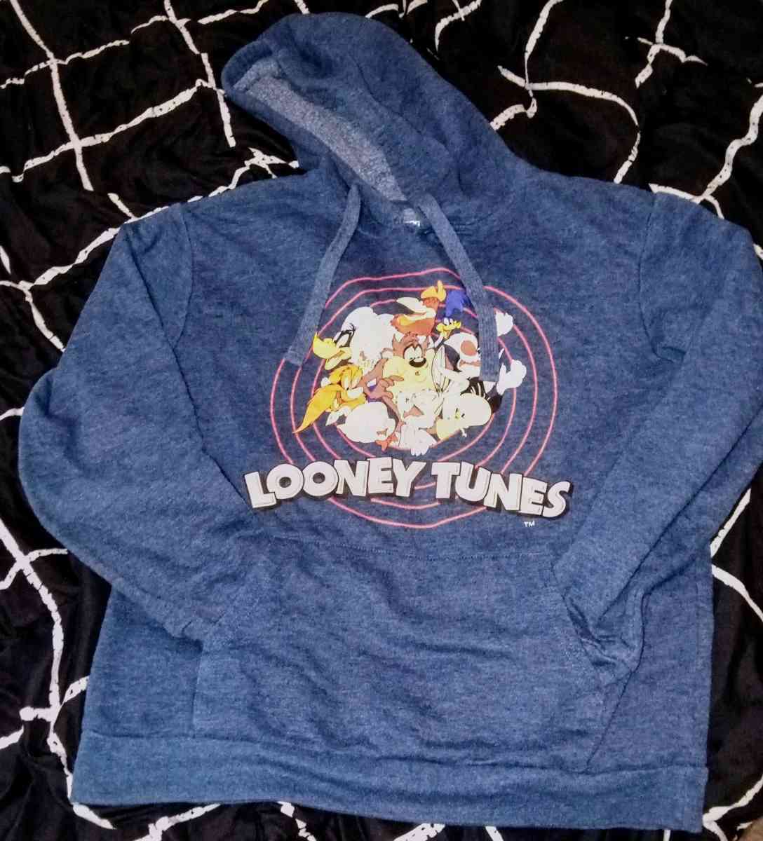 good condition used sweater tops - Cressey, California - FleaMarketBay