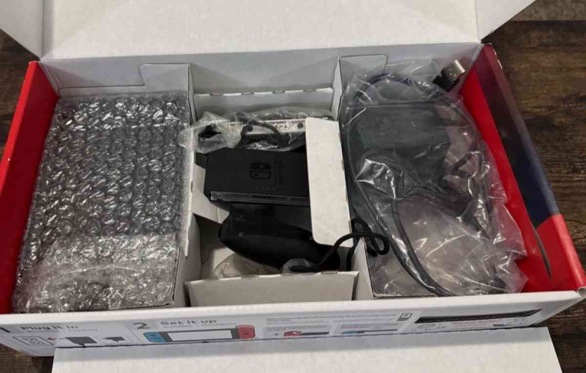 Brand new Nintendo switch - Alicia, Arkansas - FleaMarketBay