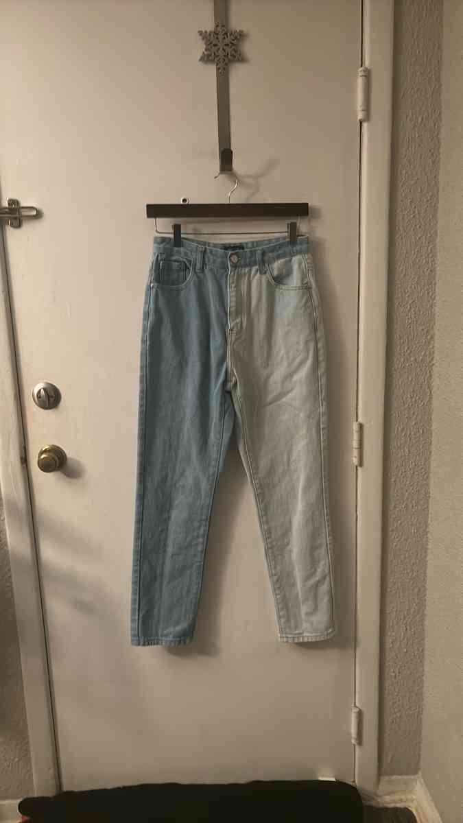 Nasty Gal Two Tone Straight Leg Denim Jeans - Atlanta, Georgia