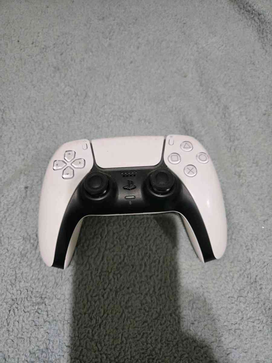 ps5 with 10 games - Monroe, Louisiana - FleaMarketBay