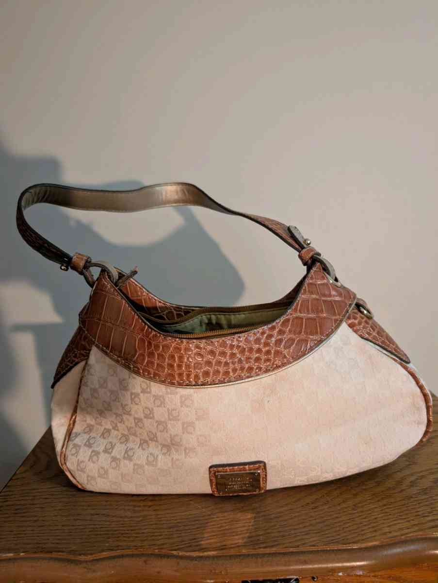 Elegant Brown and Cream Womens Bag - Baltimore, Ohio - FleaMarketBay