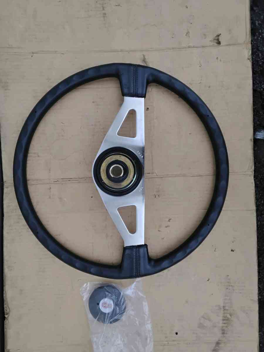 Brand New Kenworth Truck Steering Wheel and Horn Cap OEM - Williamstown, New Jersey - FleaMarketBay
