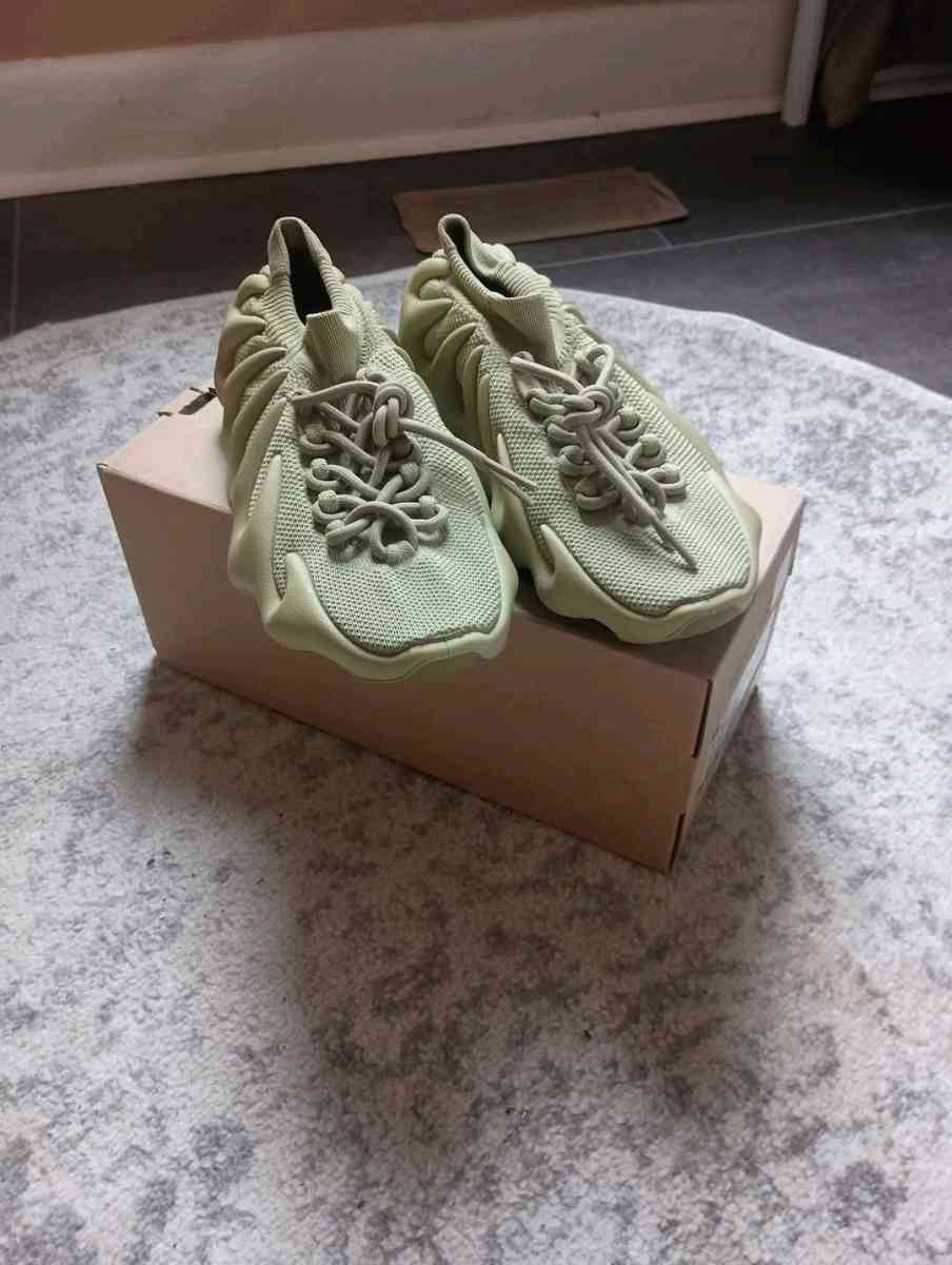 Yeezy 450 Resin Sz10 - Hampton, Virginia