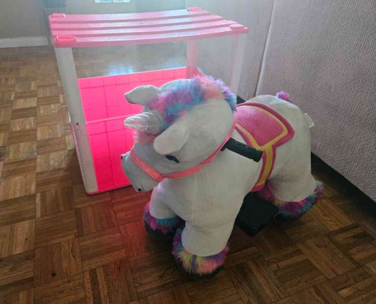 Girls Electric Unicorn - Wilmington, California - FleaMarketBay