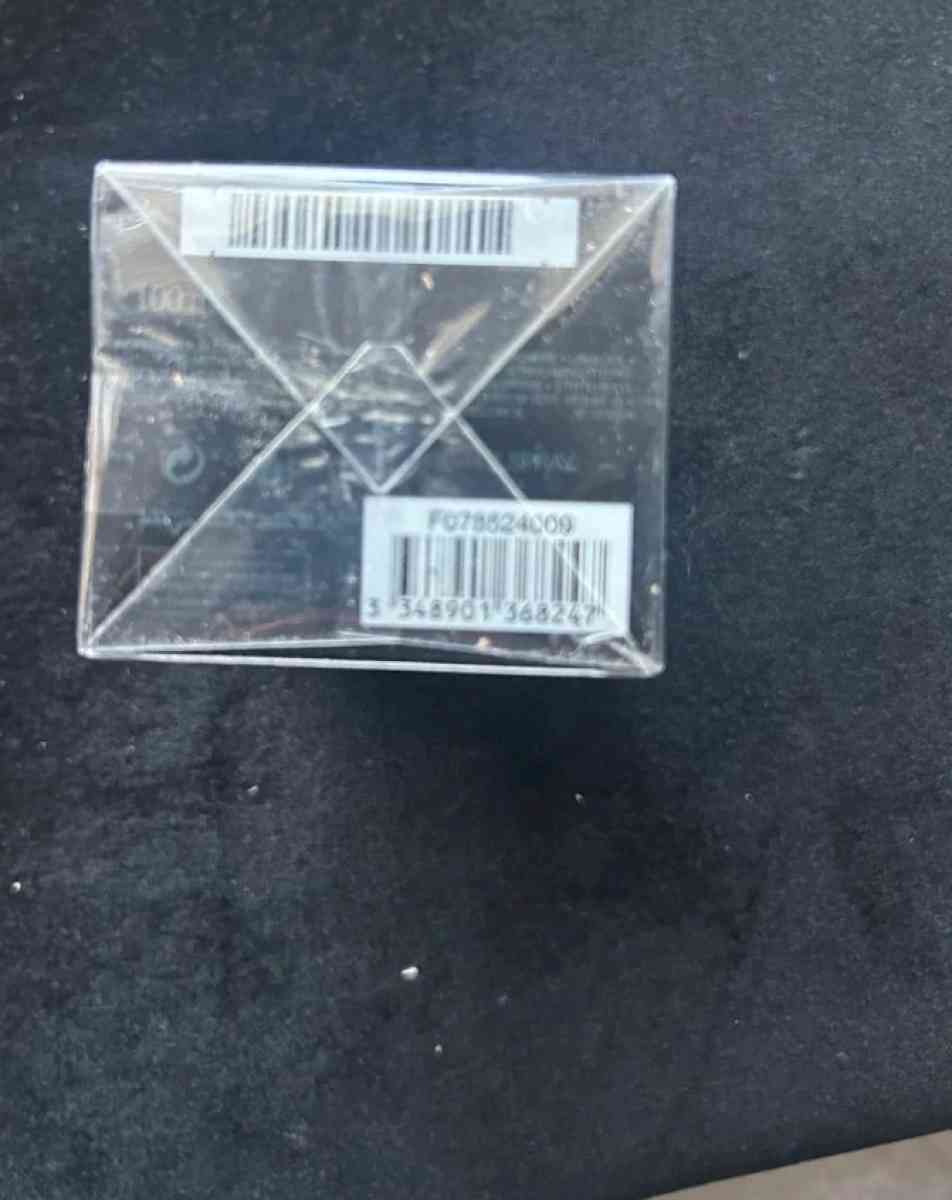 Dior Savage - Liberty Hill, Texas - FleaMarketBay