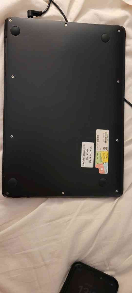 cheap Laptop with charger - Alicia, Arkansas